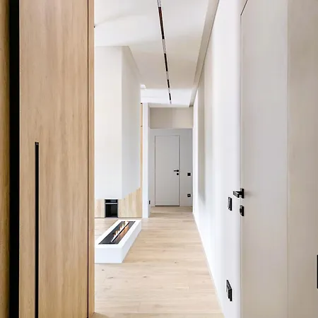 Designed 1br In 호텔 3*